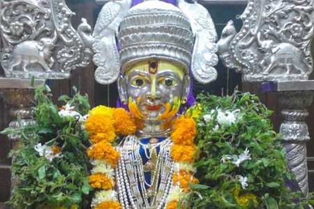 Shree Sant Nivruttinath Maharaj Samadhi Mandir, Trimbakeshwar, Nashik