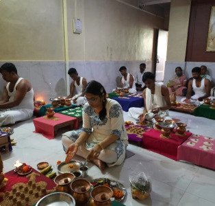 Pandit Shree Jitendra Tanpathak in Trimbakeshwar